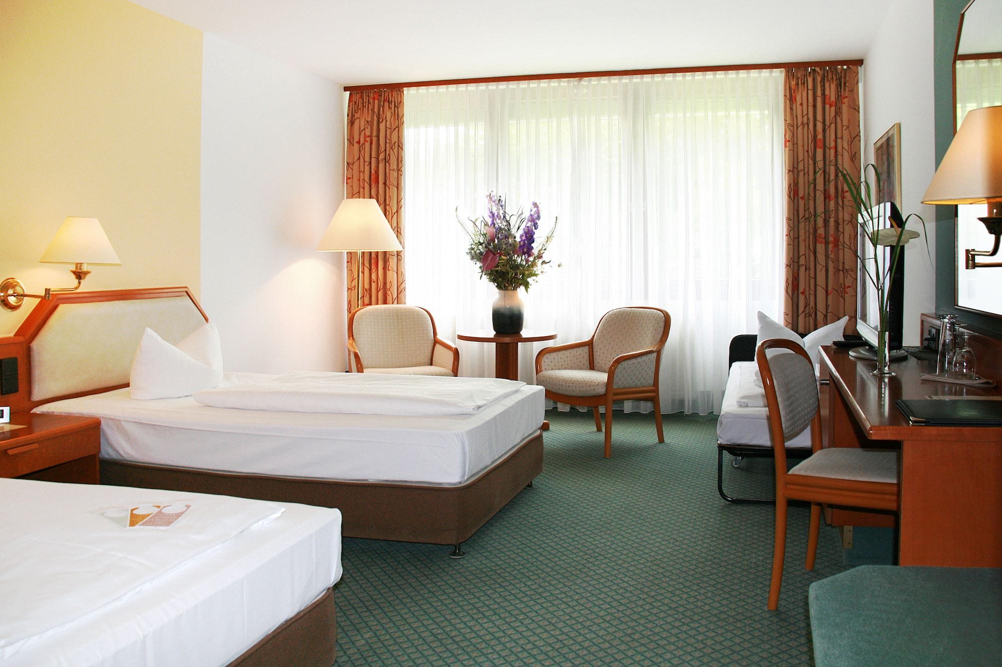 Avia Hotel Regensburg Bagian luar foto