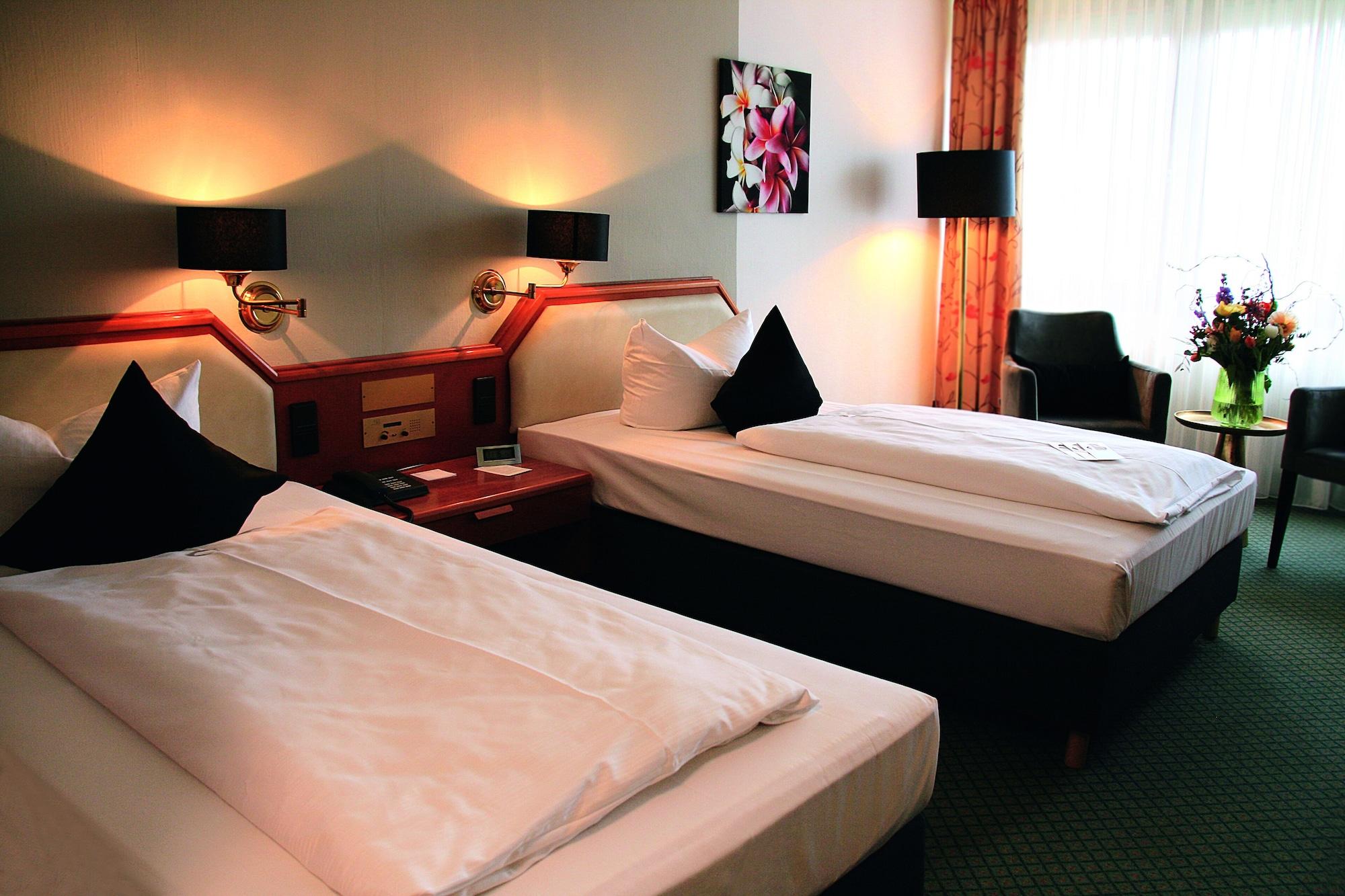 Avia Hotel Regensburg Bagian luar foto