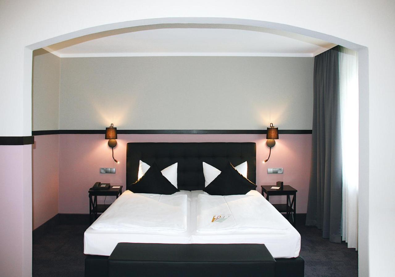 Avia Hotel Regensburg Bagian luar foto