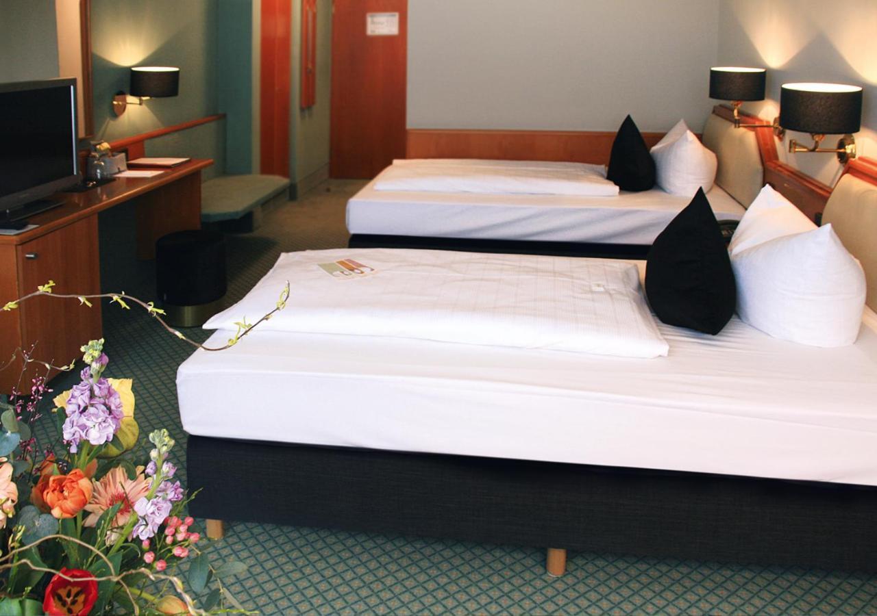 Avia Hotel Regensburg Bagian luar foto