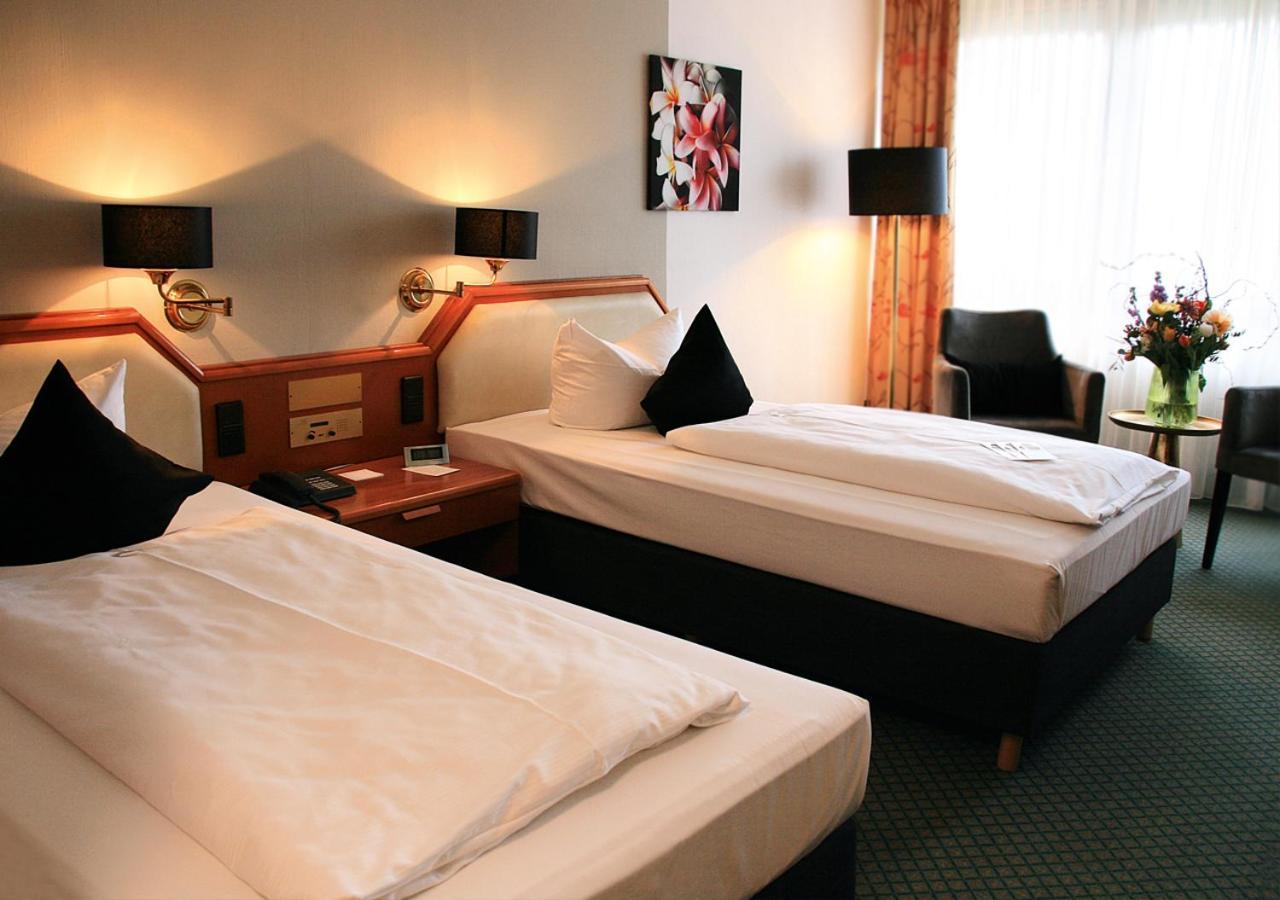 Avia Hotel Regensburg Bagian luar foto